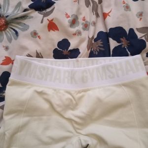 Gym shark 🦈 leggings